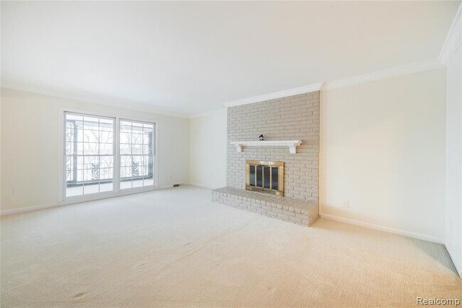 Building Photo - 24356 E River Rd