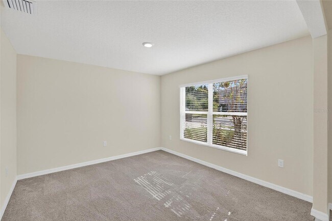 Building Photo - 3288 Silver Date Dr