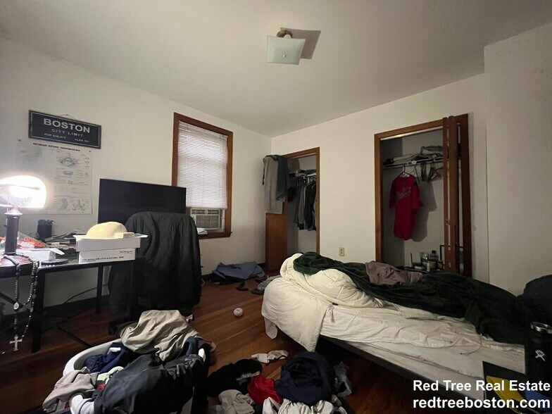 Building Photo - 45 Litchfield St