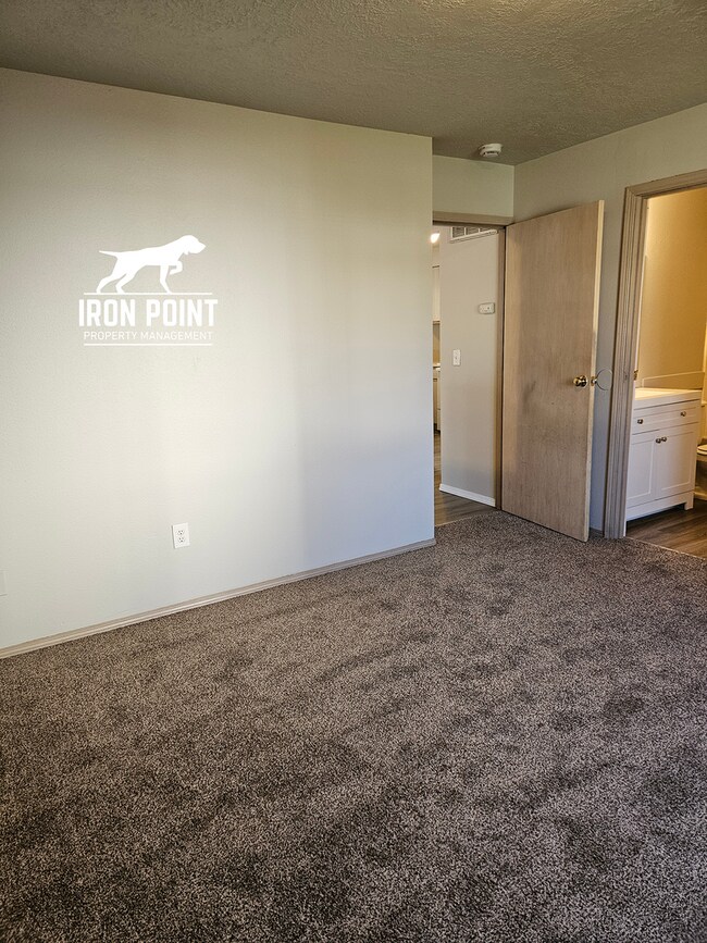 Building Photo - DAL584