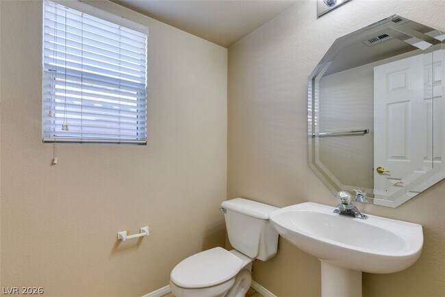 Building Photo - 936 Midpride St