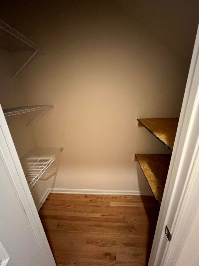 Building Photo - 965 Eagle Pl