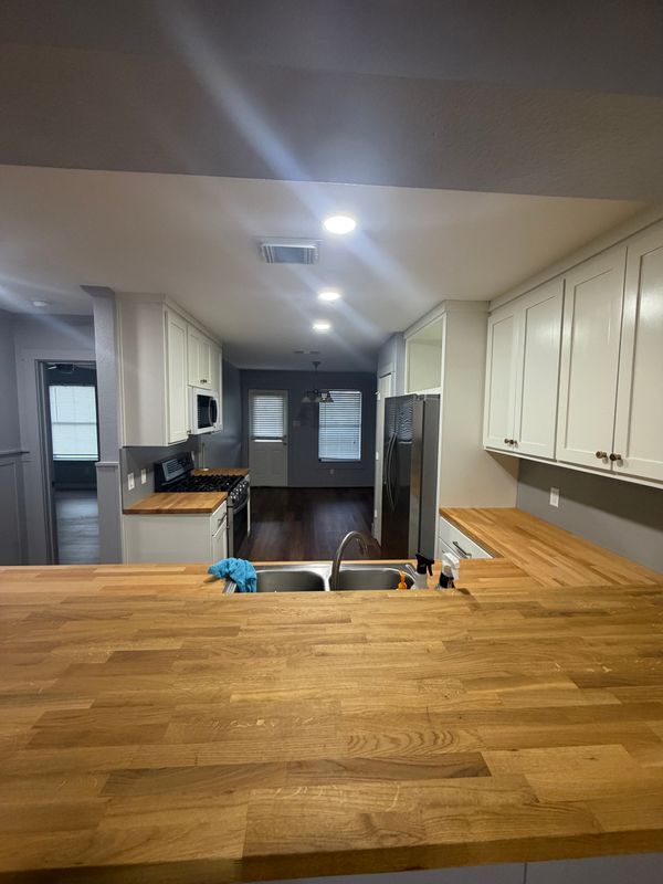Building Photo - 13121 Blackeyed Susan Trail