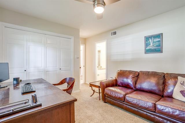 Building Photo - 5425 Collinwood Ave