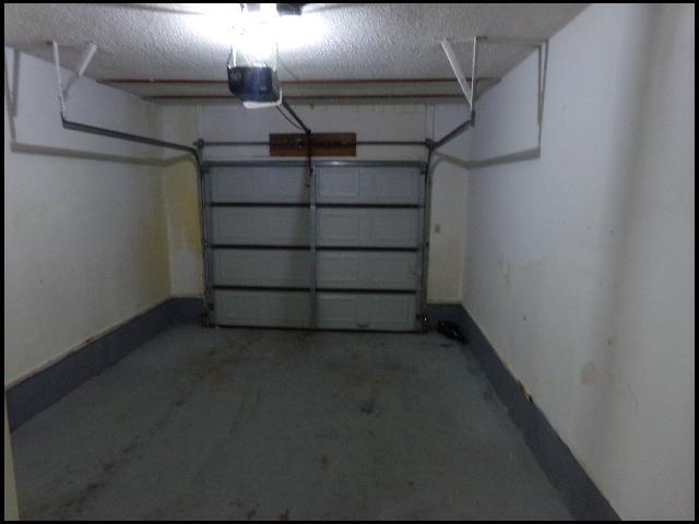 Building Photo - 39 Oak Forest Loop