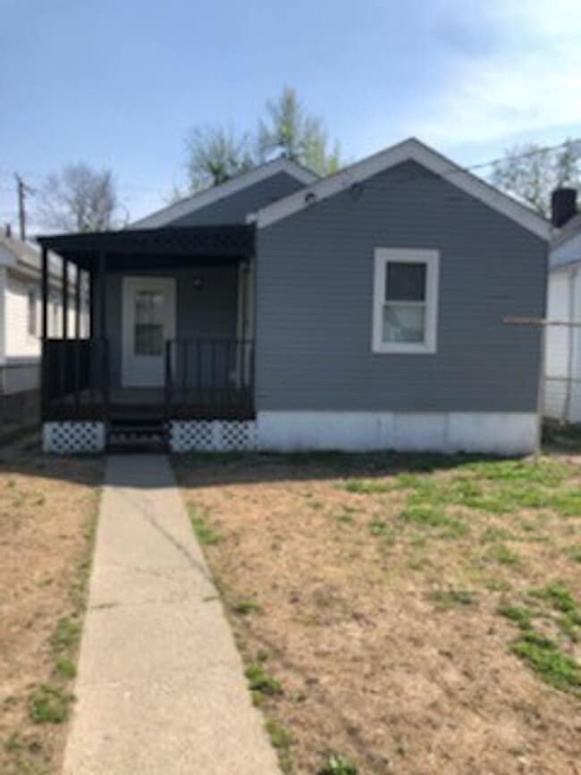 Building Photo - Nice 3 Bedroom One Bath Home in South Louisville