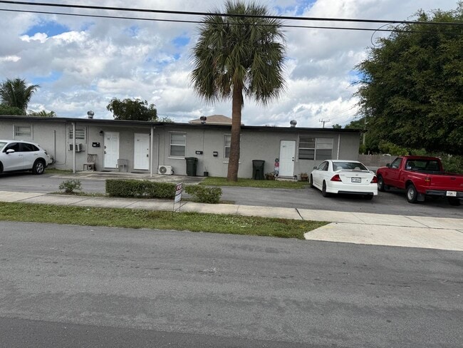 Primary Photo - 245 SW 14th Ave