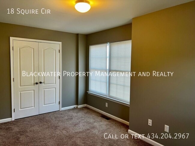 Building Photo - 18 Squire Cir