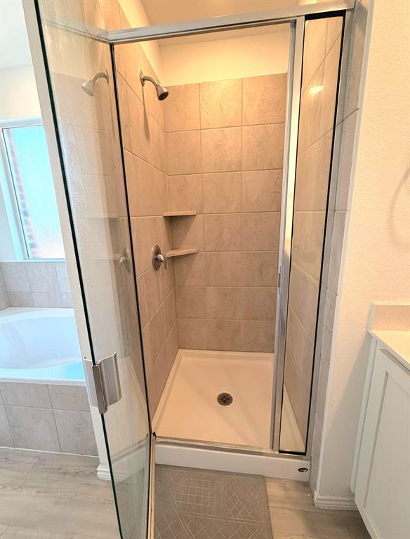 Building Photo - 2520 Four Waters Lp