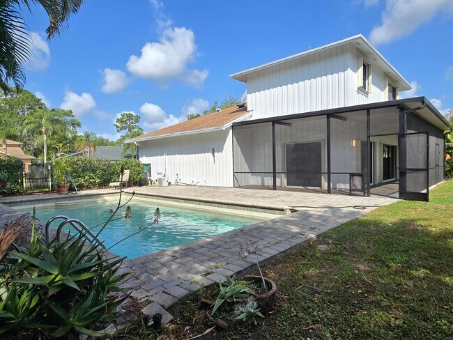Building Photo - 1106 Staghorn St