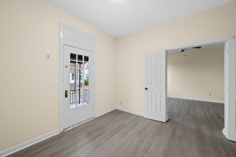 Building Photo - 4935 Hummelsheim Ave