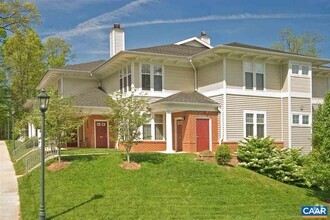 Building Photo - 1724 Sugar Maple Ct