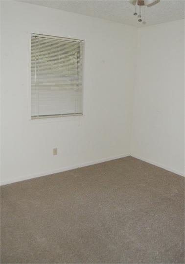 Building Photo - 909 Dryden Ave