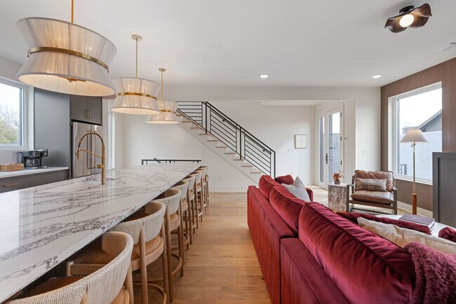 Building Photo - 1117 3rd Ave S