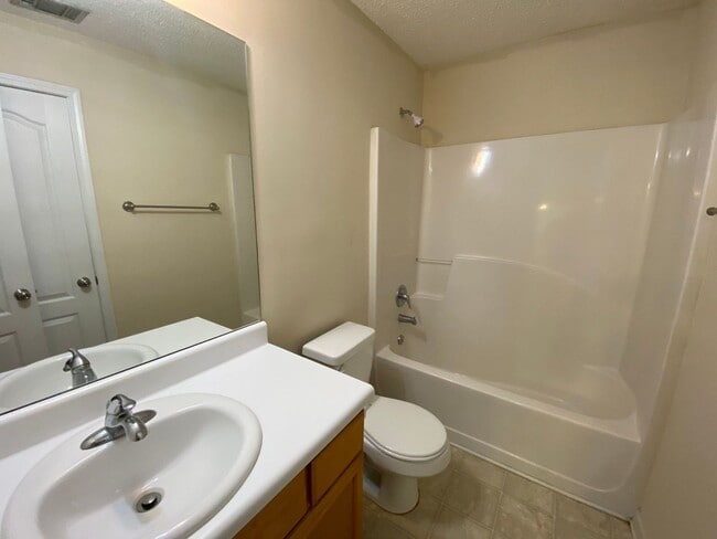 Building Photo - BRIDGEWATER HOME - PRE-LEASING FOR AUGUST 2026!