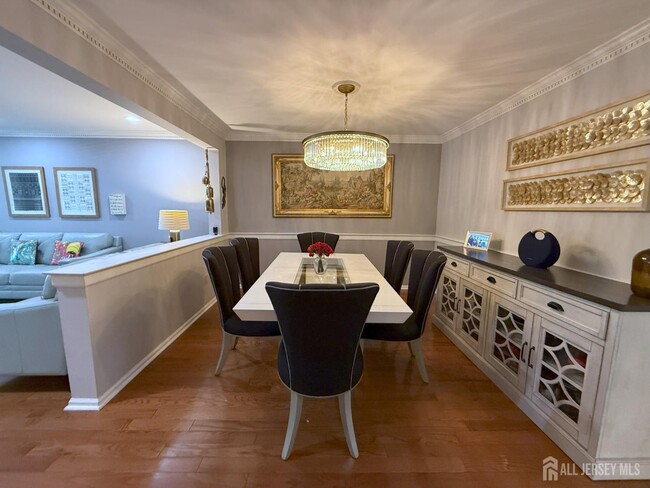 Building Photo - 37 Dorchester Dr