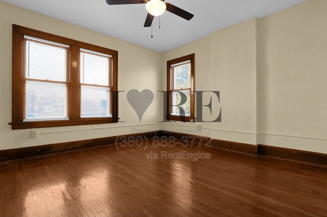 Building Photo - 1257 E Livingston Ave