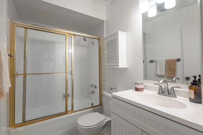 Building Photo - 21901 Burbank Blvd