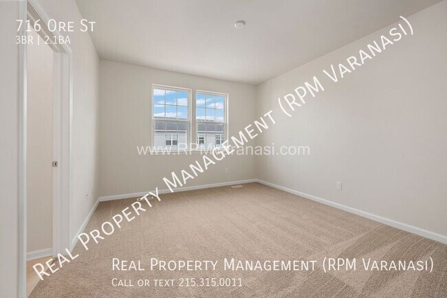 Building Photo - 716 Ore St