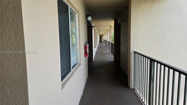 Building Photo - 1650 SW 124th Terrace