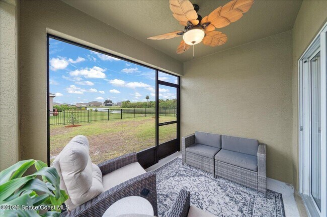 Building Photo - 926 Trinity St