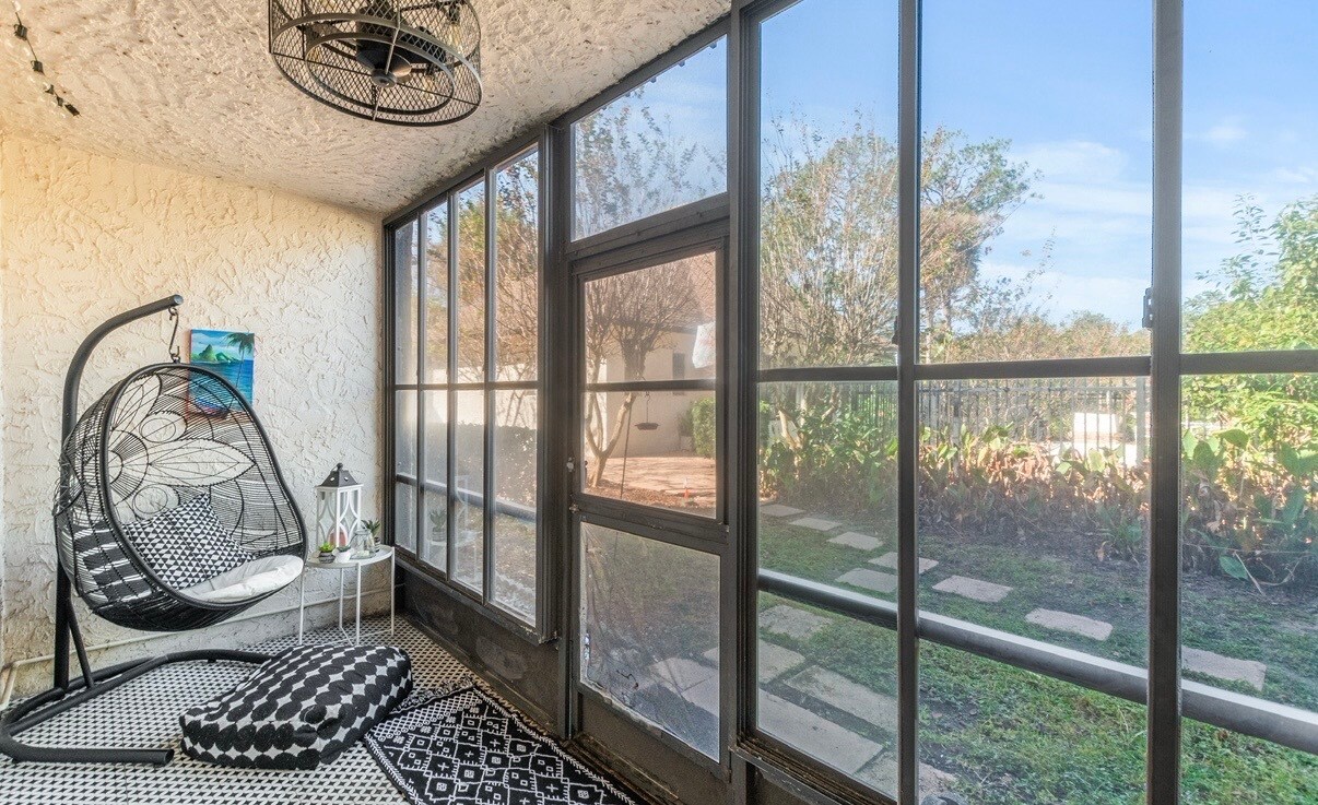 Building Photo - 600 Domenico Cir