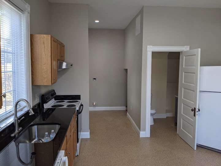 Kitchen - 418 Main St