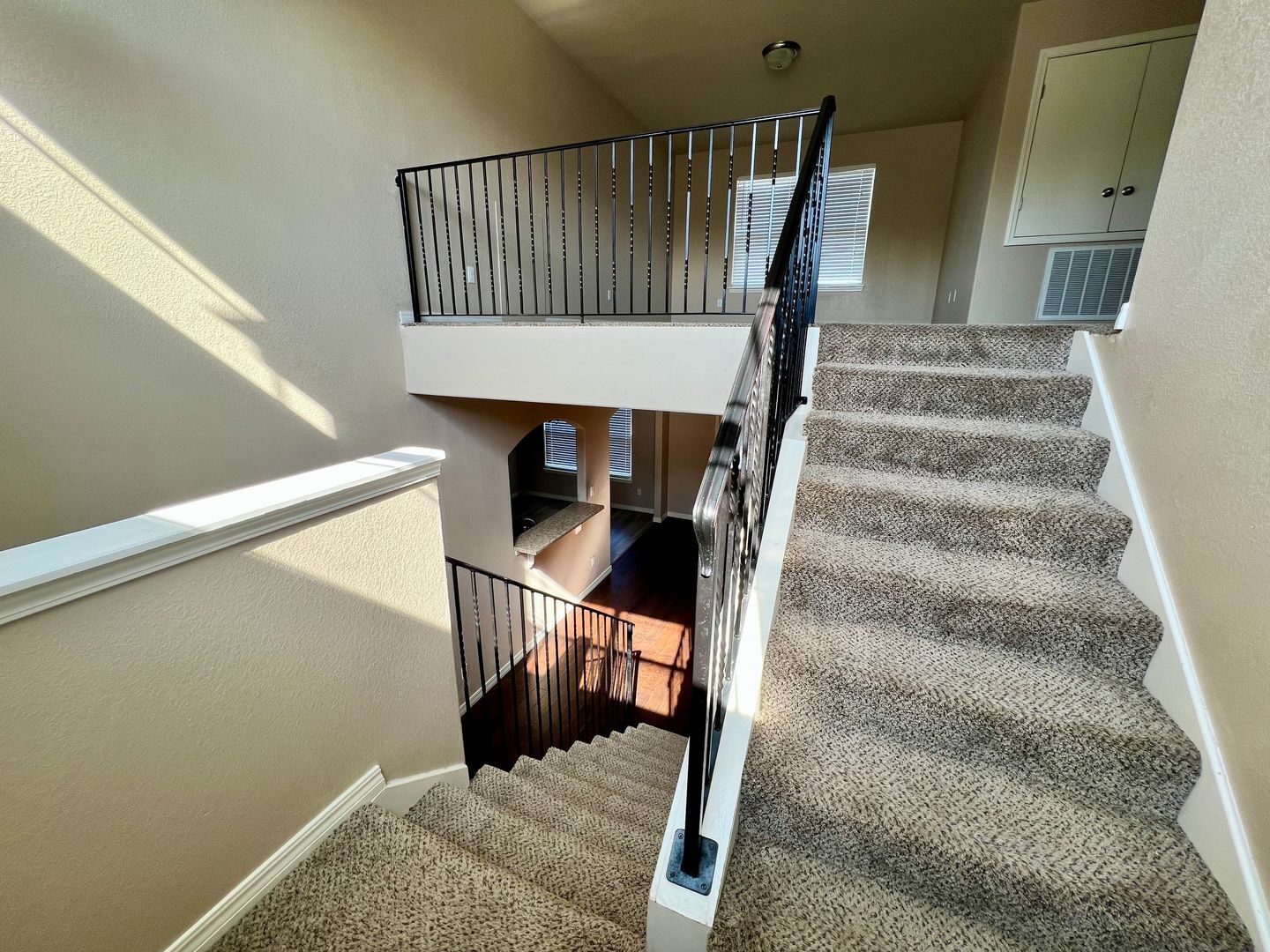 Building Photo - 615 Ridge Point Dr