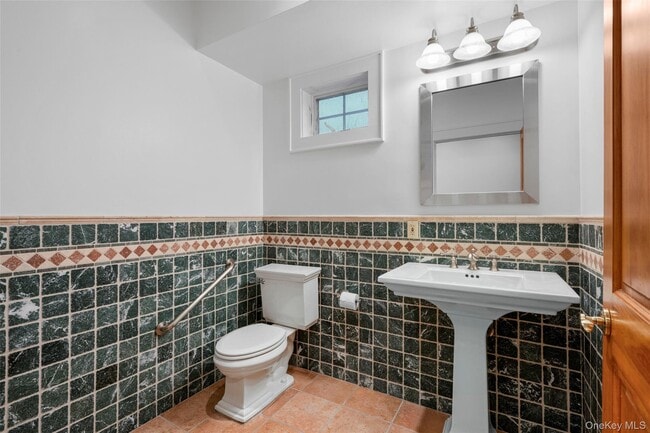 Building Photo - 55 Moran Pl