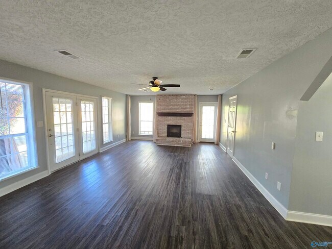 Building Photo - 159 Mallard Dr