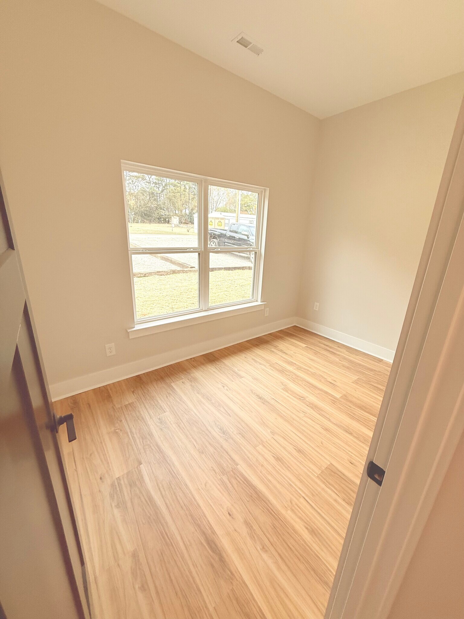 Building Photo - 1515 Jordan Rd