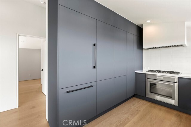 Building Photo - 9336 Lloydcrest Dr