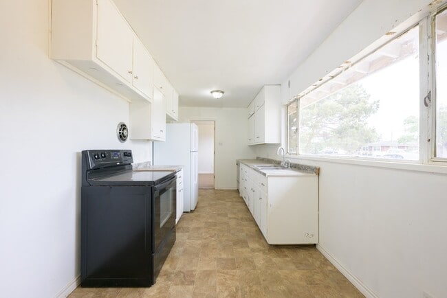 Building Photo - 2907 Nabors Ln