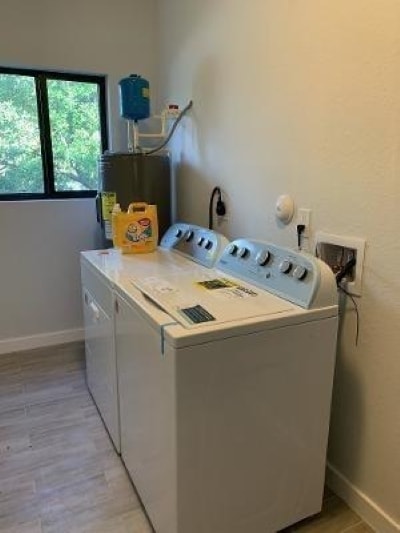 Building Photo - 167 SW 3rd St