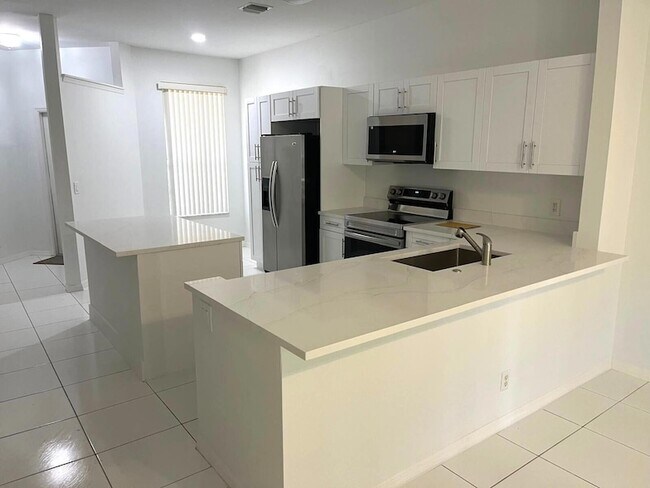 Building Photo - 3166 Via Poinciana