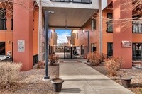 Building Photo - Beauty in the RiNo Arts District Townhome!