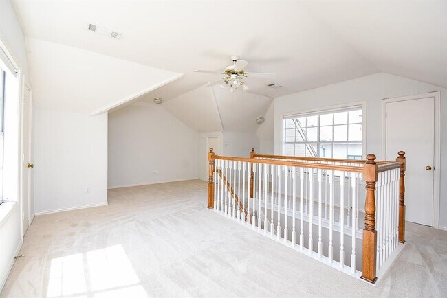 Building Photo - 4813 Holly St