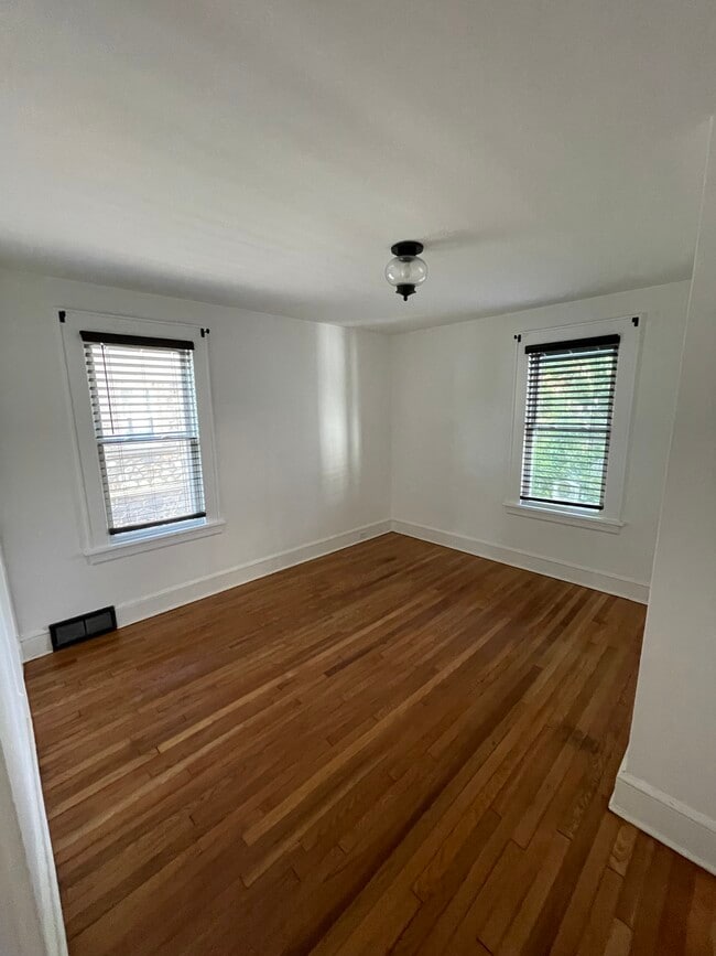 Building Photo - 270 Franklin Ave