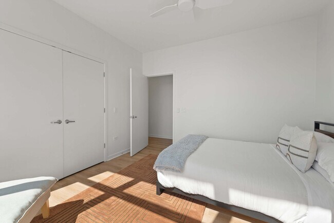 Building Photo - 365 N Halsted St