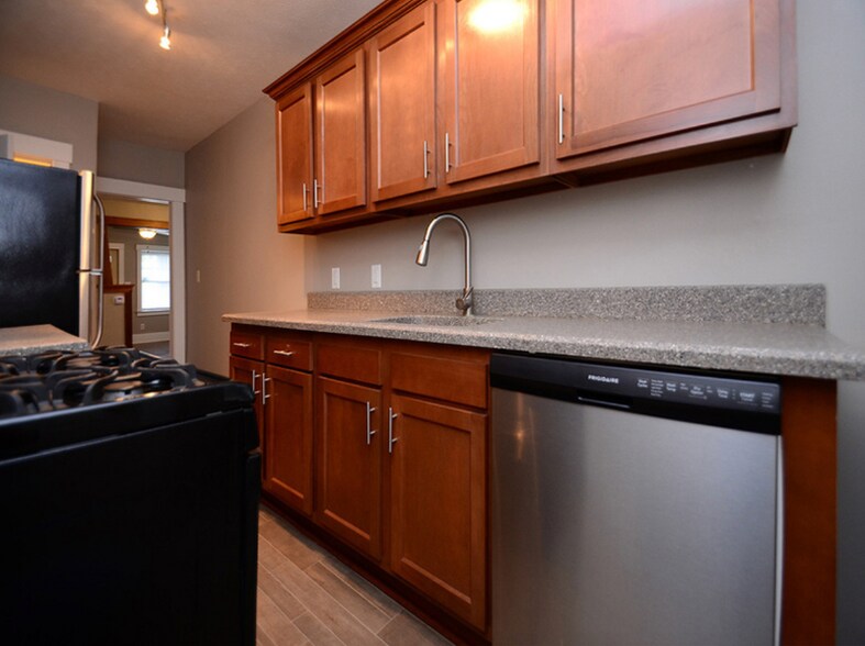 Building Photo - 3155 Jackson St