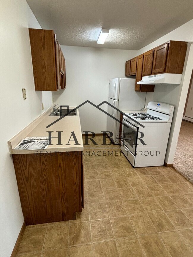 Primary Photo - 110 2nd Ave NE