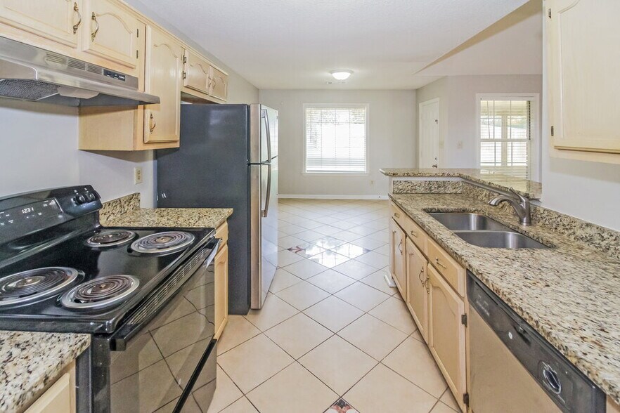 Building Photo - 2784 Fletcher View Dr