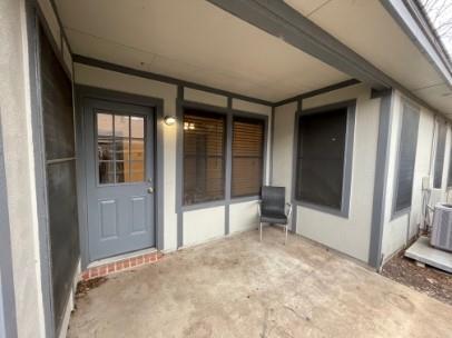 Building Photo - 1233 Armadillo Rd