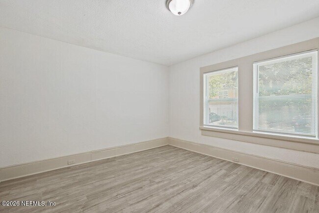 Building Photo - 3058 Rosselle St