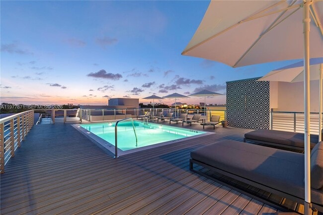 Building Photo - 545 SW 11th St