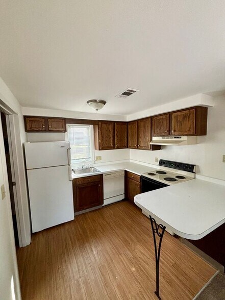 Building Photo - 15 Concord Ct