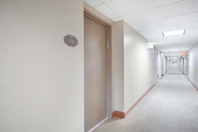 Building Photo - 3550 Galt Ocean Dr