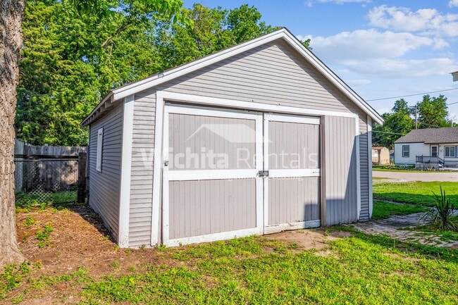 Building Photo - Newly remodeled 3 bedroom 1 bath home
