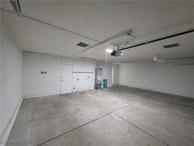 Building Photo - 3214 Anacapa Way