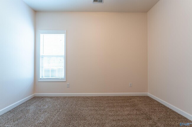 Building Photo - 105 Kaileigh Paige Cir